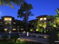 intercontinental-mauritius-resort-rooms-exterior-night-shot_16018314339_o